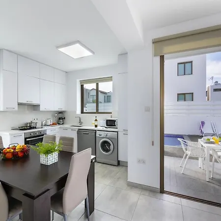 Villa Levanda 30 *